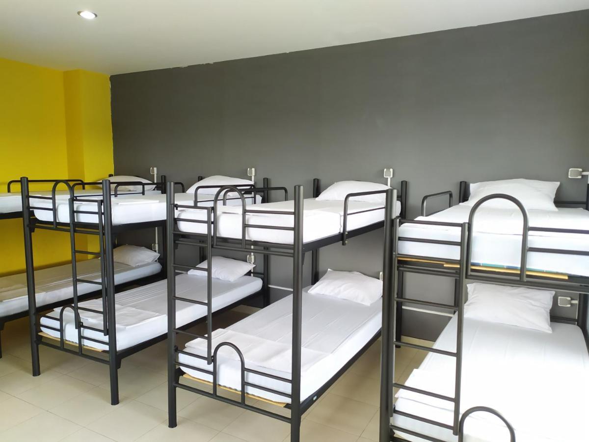 Hostel Footprints Xperience Mataram Zewnętrze zdjęcie